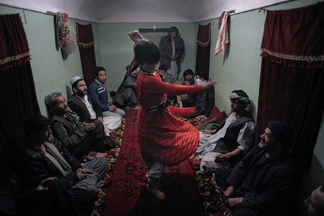young-afghanistan-boy-sex-slave-bacha-bazi-dancing-photo-by-martin-von-krogh-expressen.jpg